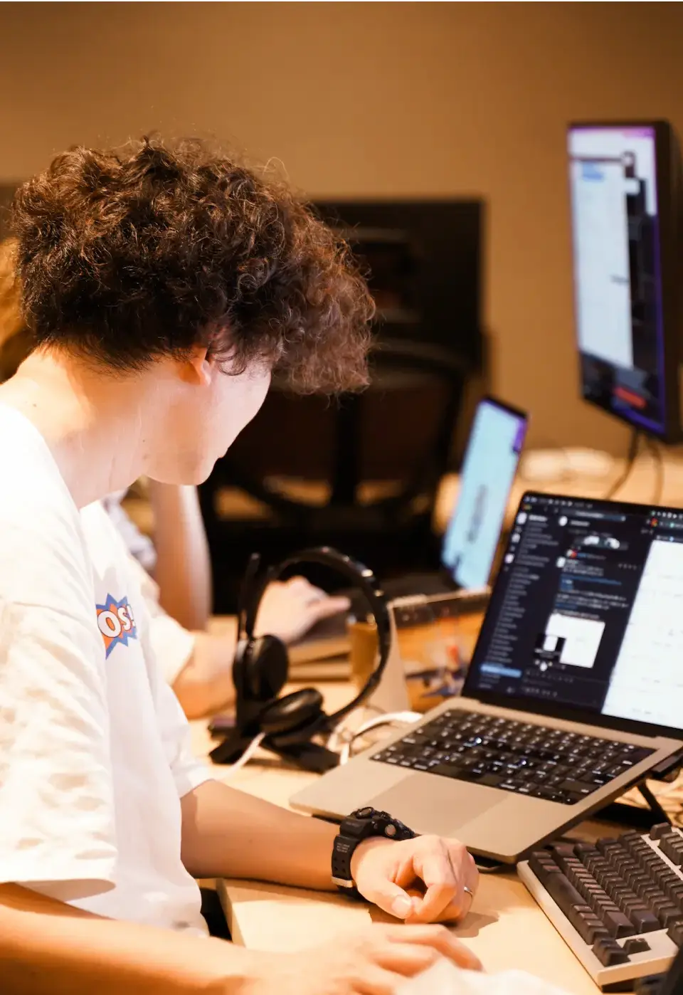 社員が作業している様子