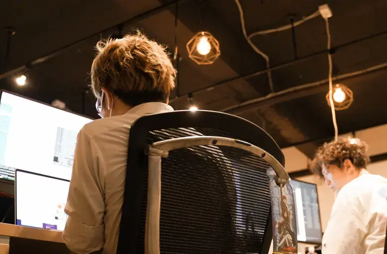 社員が作業している様子