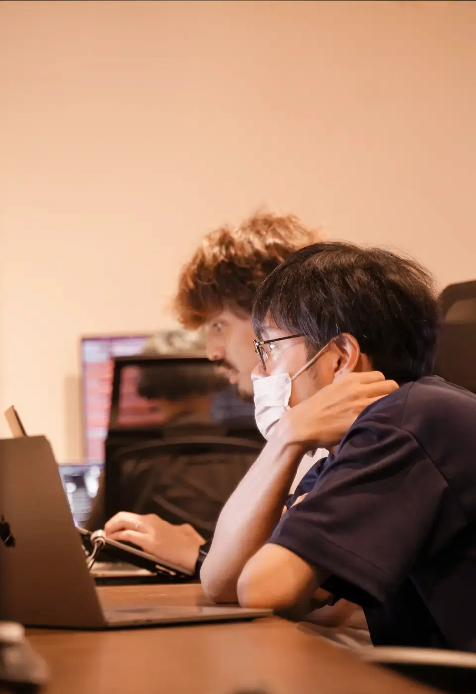 社員が作業している様子